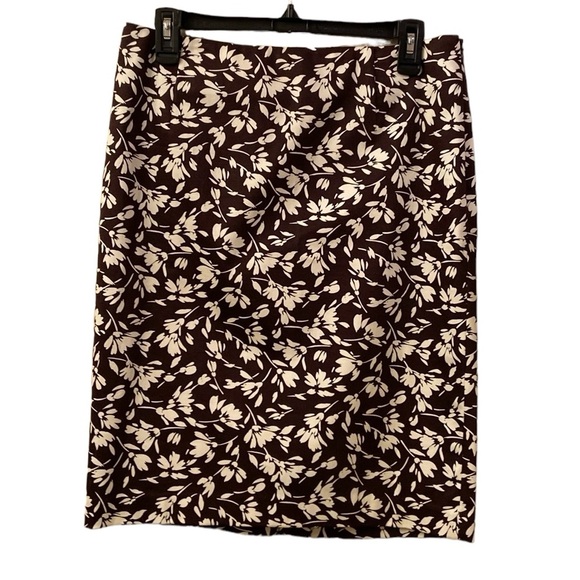 Lauren Ralph Lauren Dresses & Skirts - Lauren Ralph Lauren Skirt Chocolate Brown white floral print Side Zip WM SZ 6P🥰
